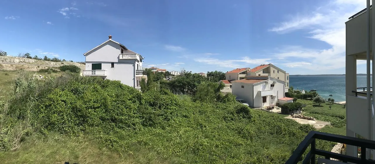 Apartments Vila 4M Ražanac